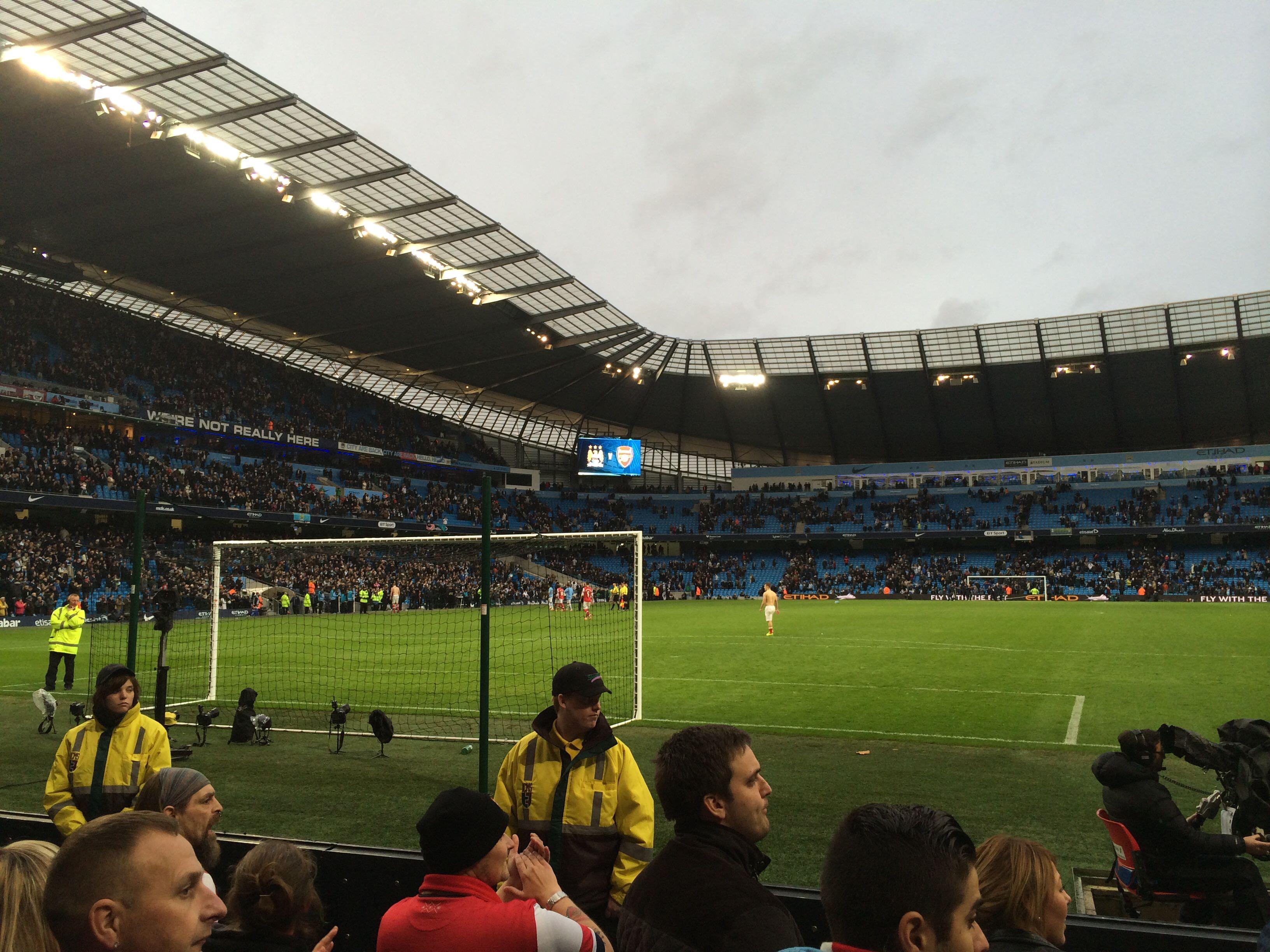 狼队半场以 狼队半场以